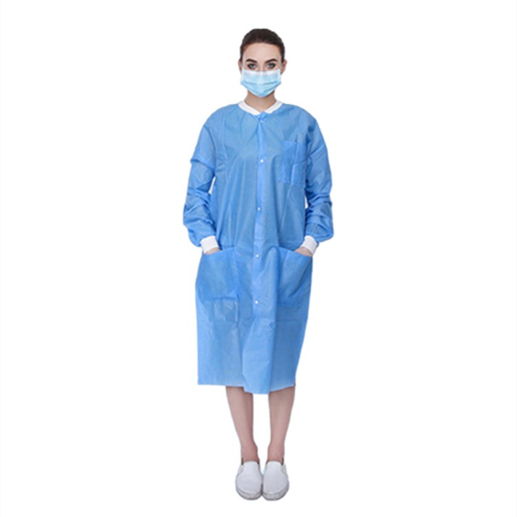 Antistatički laboratorijski mantil za jednokratnu upotrebu sa dugmetom za kopčanje